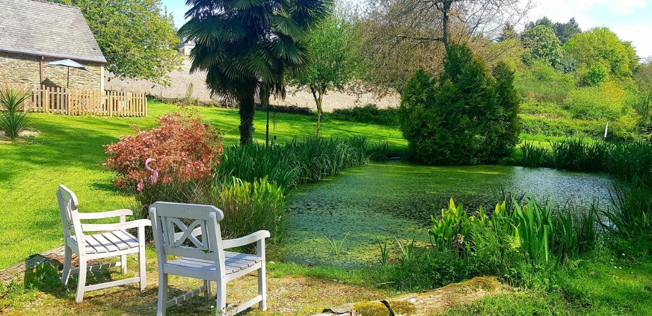 Le Vieux Moulin Gites - A Charming Stone Cottage With Garden View And Seasonal Pool Guegon Exterior photo